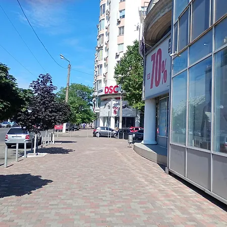 Apartment квартира-студия центр,жд вокзал,привоз Odesa